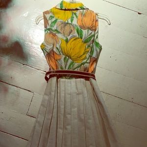 Gorgeous Vintage Handmade Pleated Floral Dress
